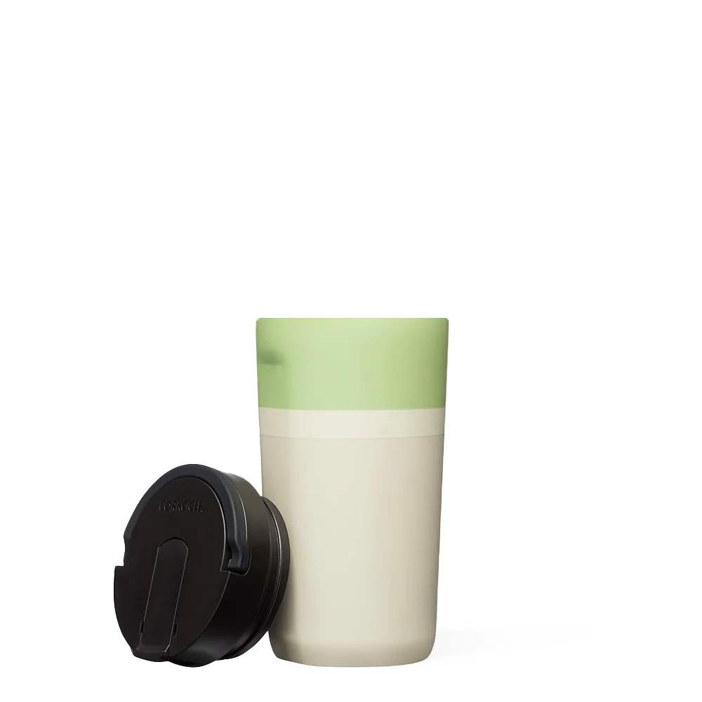 star-warstm-kids-cup-h5 0b29a0bde323--grogu-kids-cup-product-lid-off.png