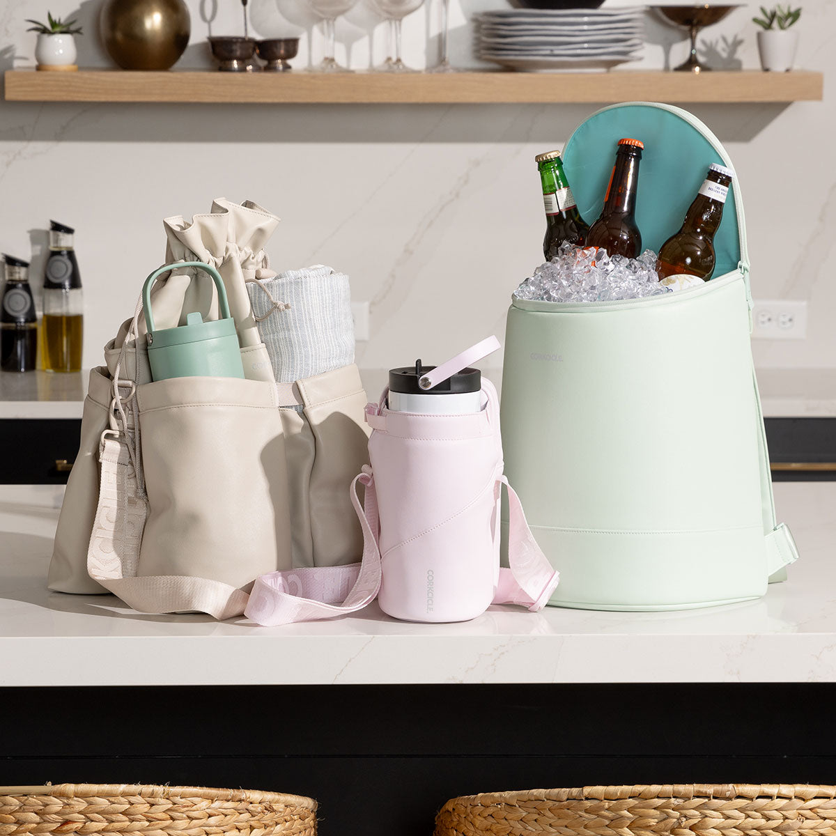 beverage-bucket-bag-m9 6c4793ad3b8e--group-lifestyle1.jpg